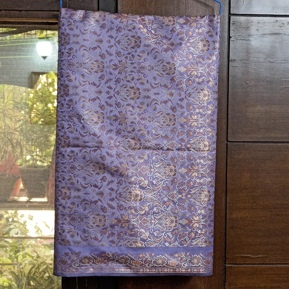 Silk Saree - Picture 3 of 17